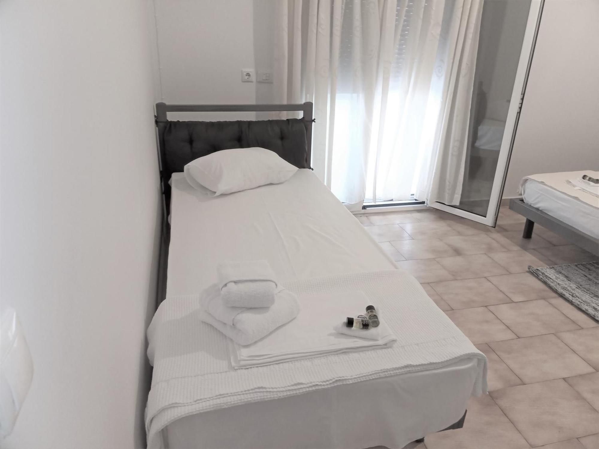 Fiona Seafront Apartments Nikiana Luaran gambar