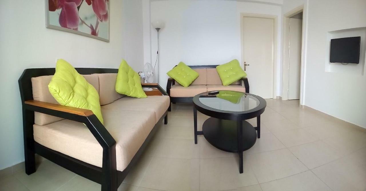 Fiona Seafront Apartments Nikiana Luaran gambar